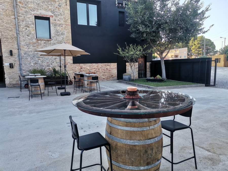 Terraza Bodegas Besalduch Valls