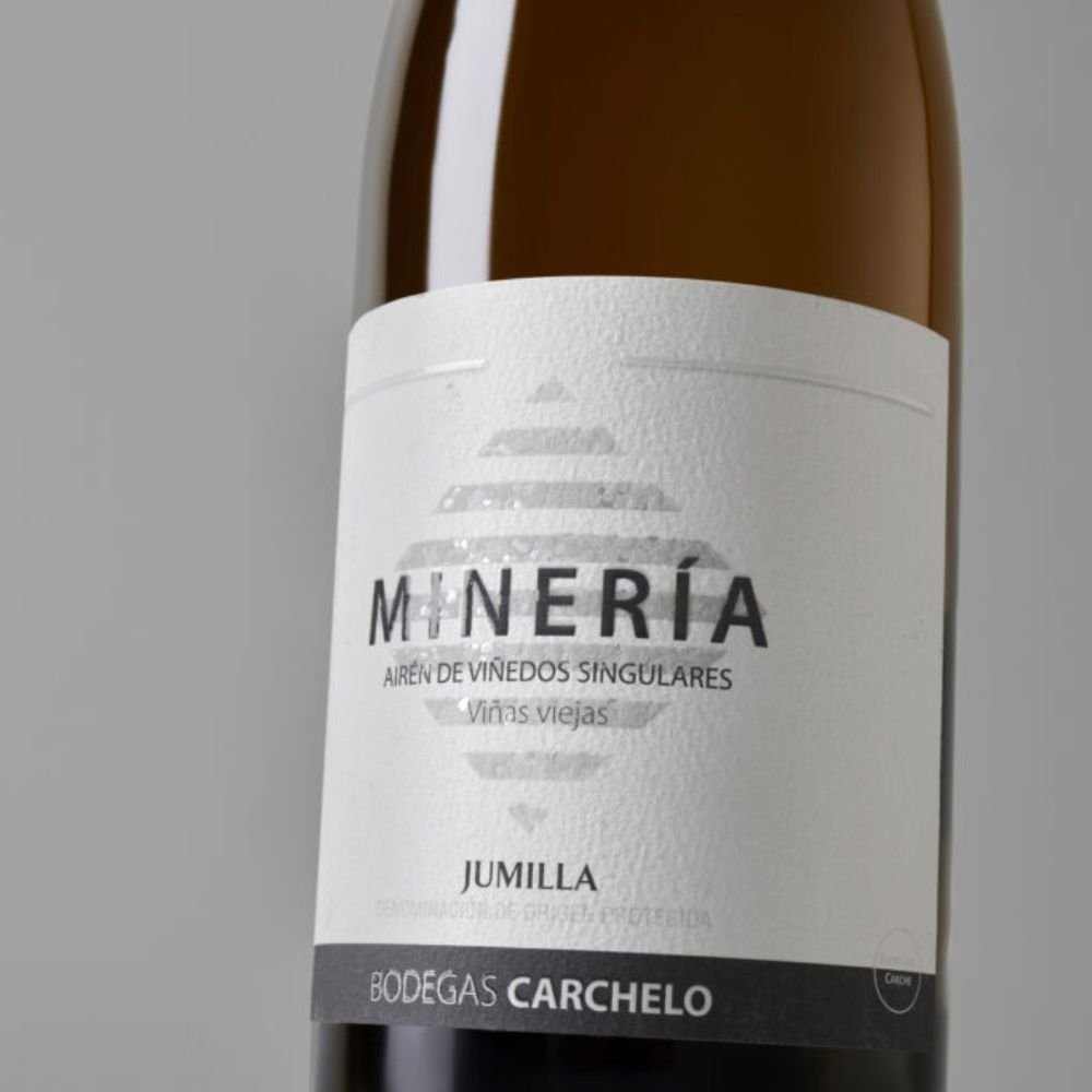 El Airén de viñas viejas que refleja la esencia de la Sierra del Carche.