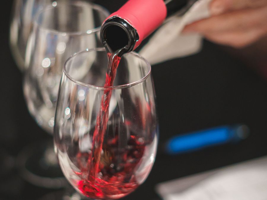 Copas de vinos de Gredos en la cata Maridaje Estelar