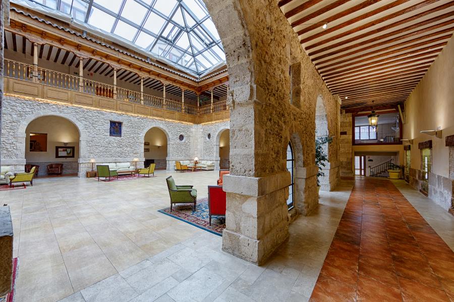 Claustro AZZ Peñafiel Las Claras Hotel & SPA