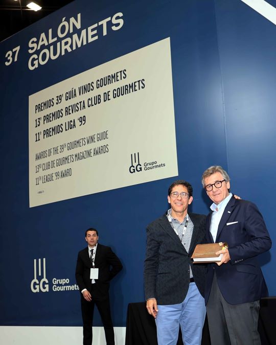 Entrega Premio Mejor vino Tinto 2024 Guía Gourmets