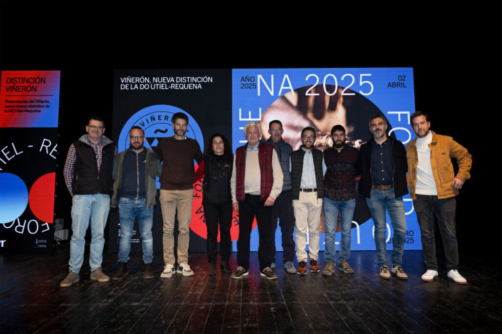 Entrega reconocimiento Viñerons 2025